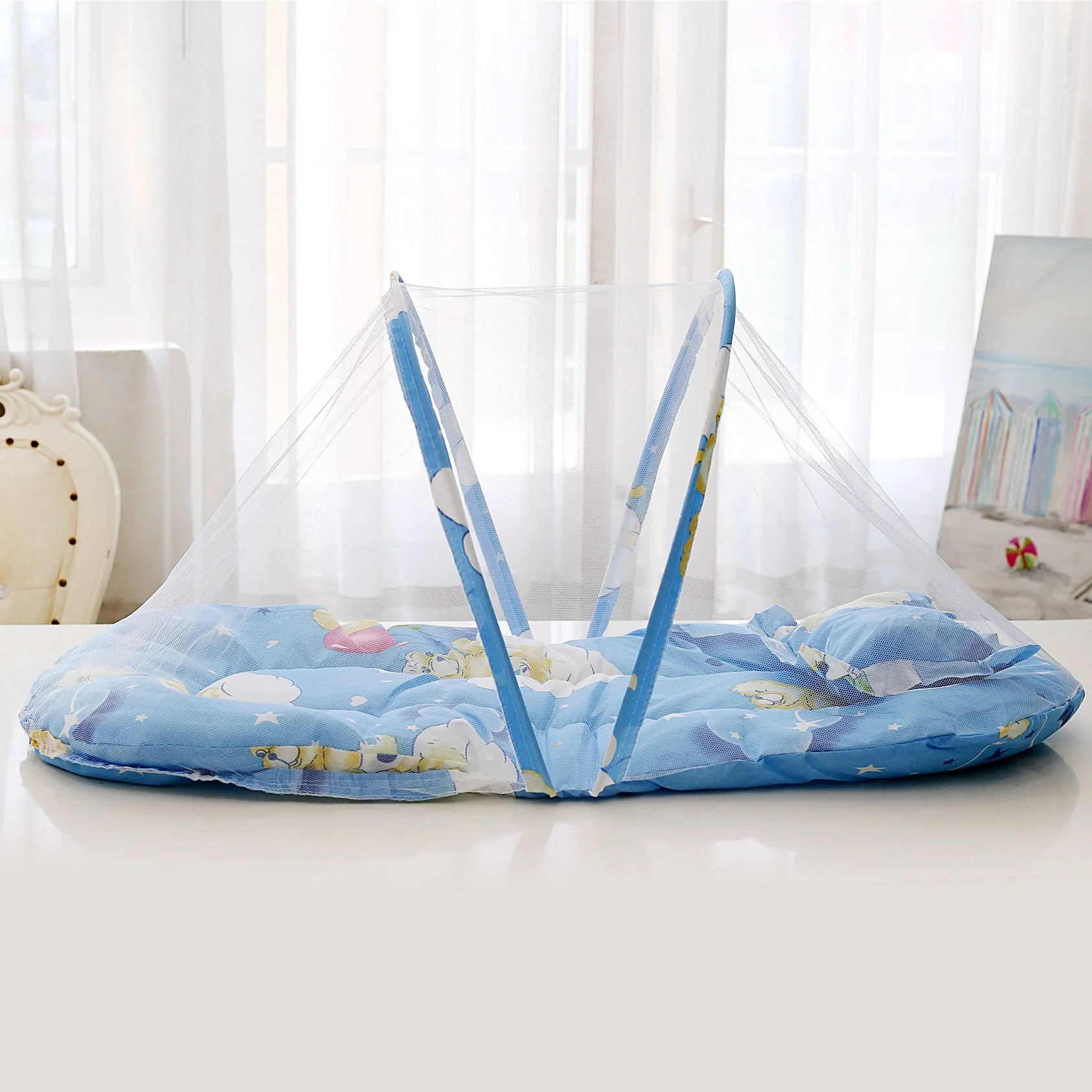 Baby Lounger with Insect Net - Image 5