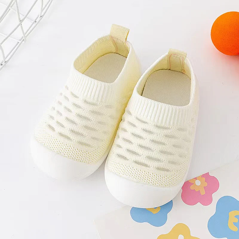Knitted Barefoot Socks for Babies - Image 6