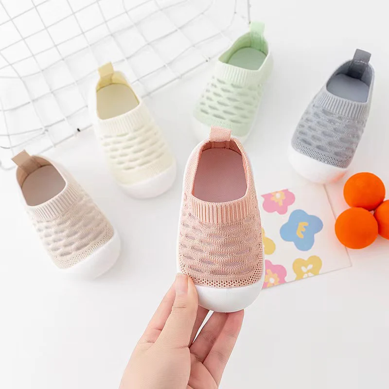 Knitted Barefoot Socks for Babies - Image 8